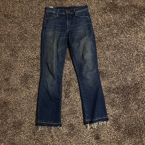 Mother The Insider Crop Undone Hem in Medium Kitty Dark Wash Ankle Cropped - Picture 9 of 9